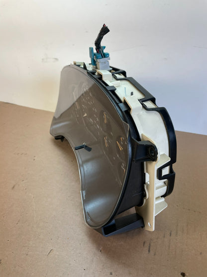 2002 GMC Yukon Speedometer Cluster Gauge AG1043 DG2