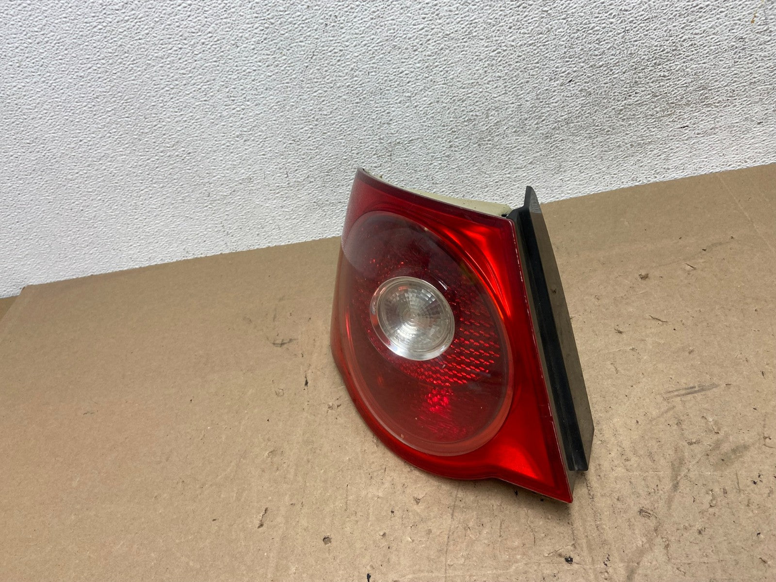 2005-2007 Volkswagen Jetta Sedan Left Driver Side Tail Light AE6160 LK1