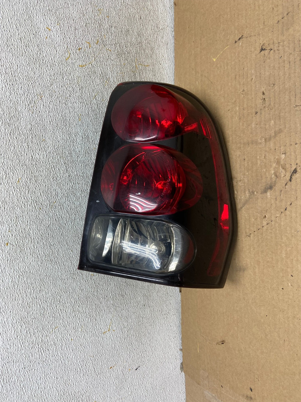 2002 to 2009 Chevrolet Trailblazer Right Passenger Rh Tail Light AH4294 LK0