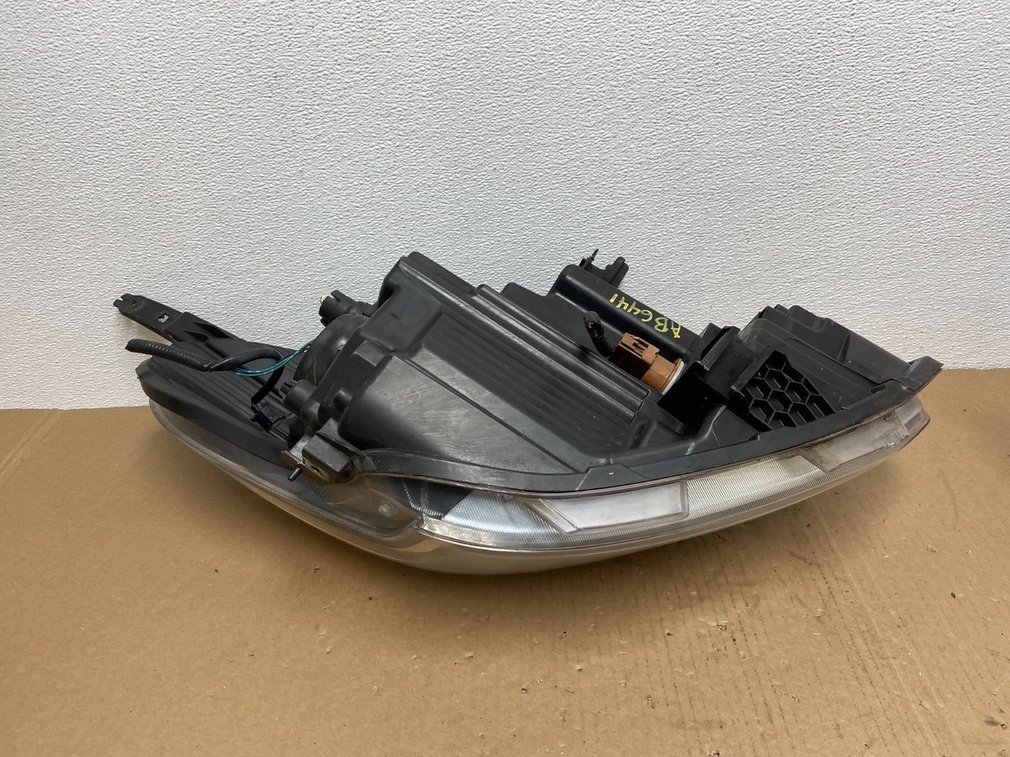 2015 to 2019 Nissan Versa Headlight Left Driver Lh Side Oem AB6441 DW8
