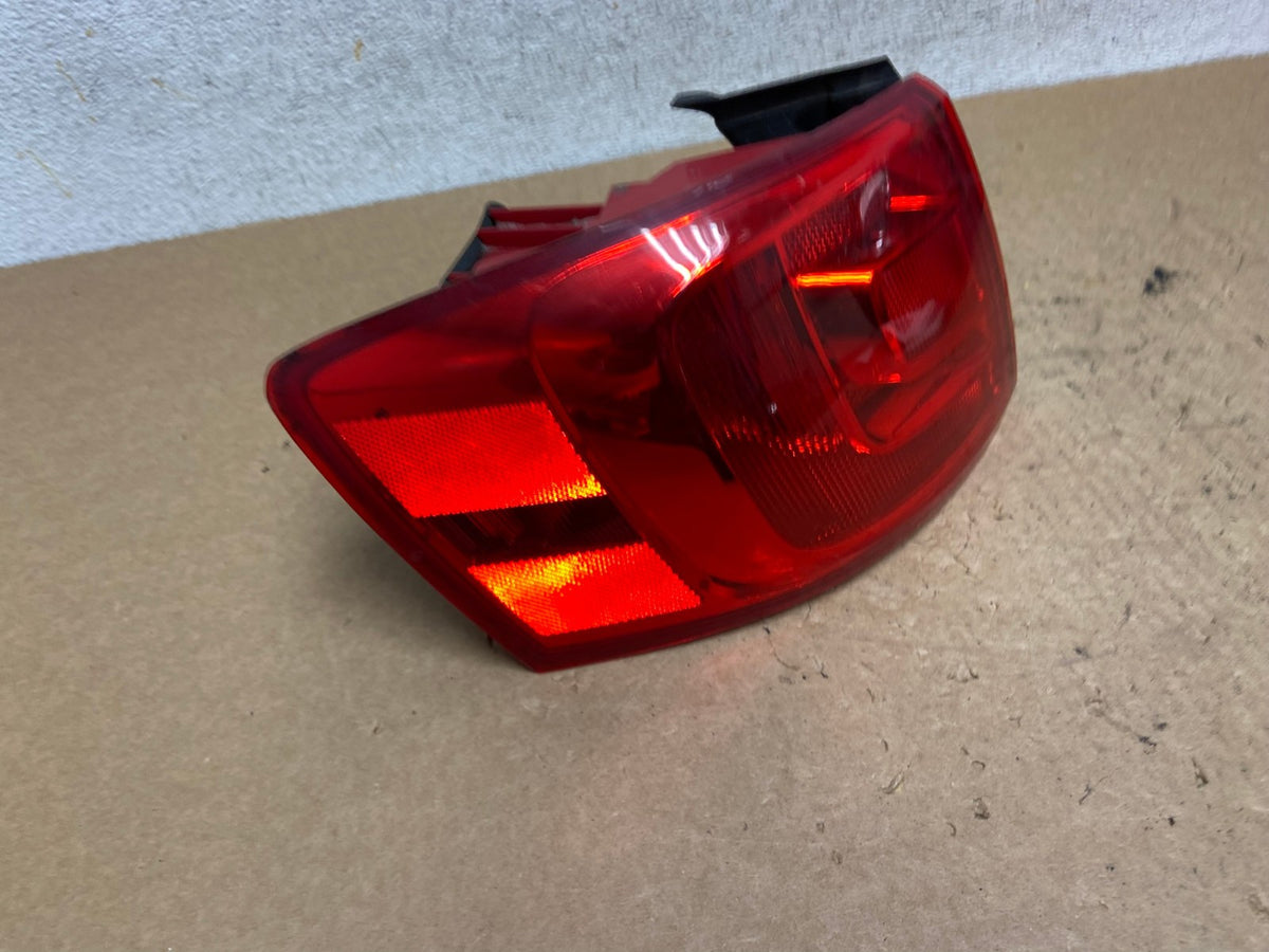 2011 to 2014 Volkswagen Jetta Left Driver LH Side Tail Light AI3668 LK2