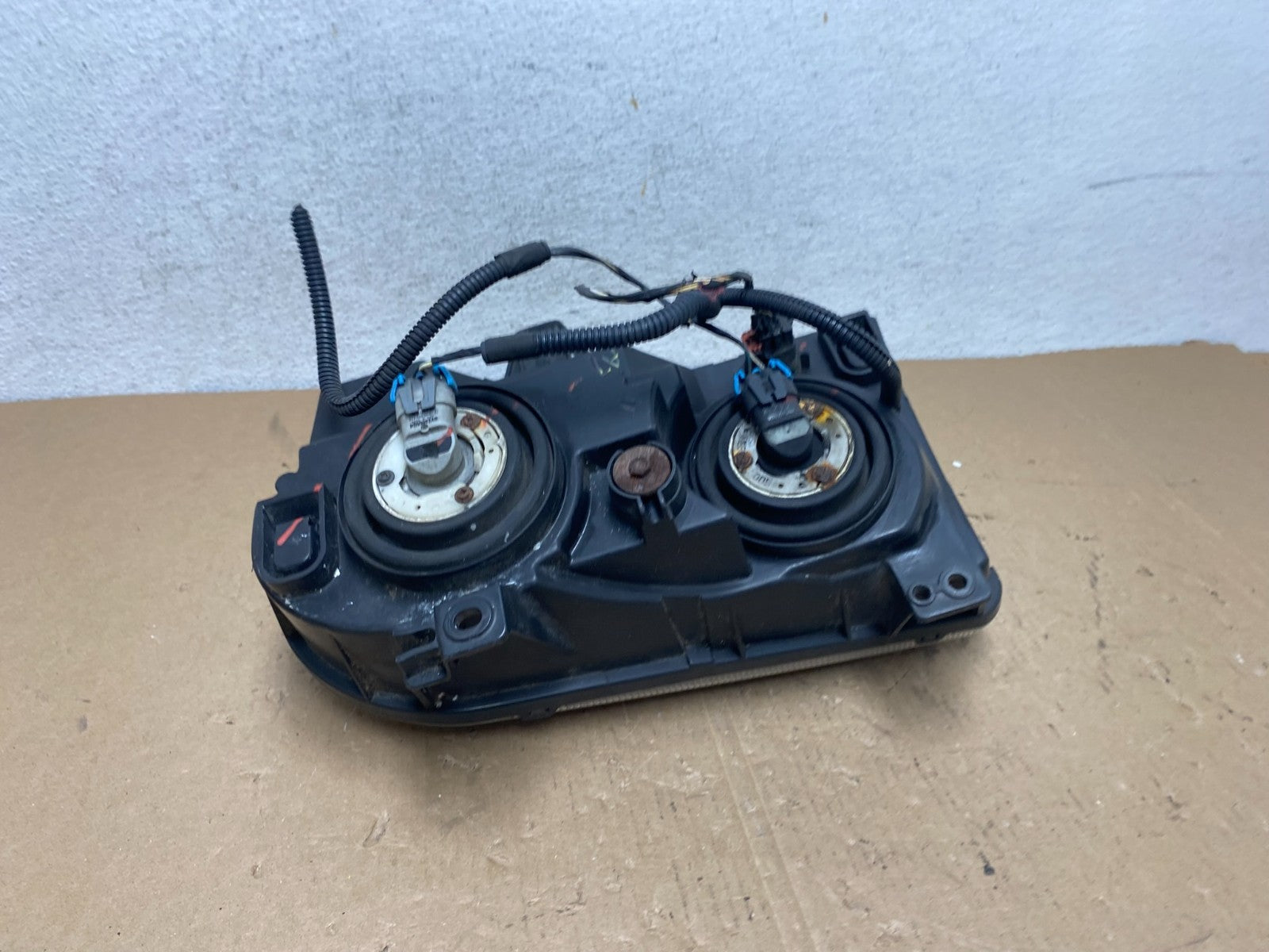 2005 2006 2007 Chrysler 300 Right Passenger RH Halogen Headlight AD8075 DW5