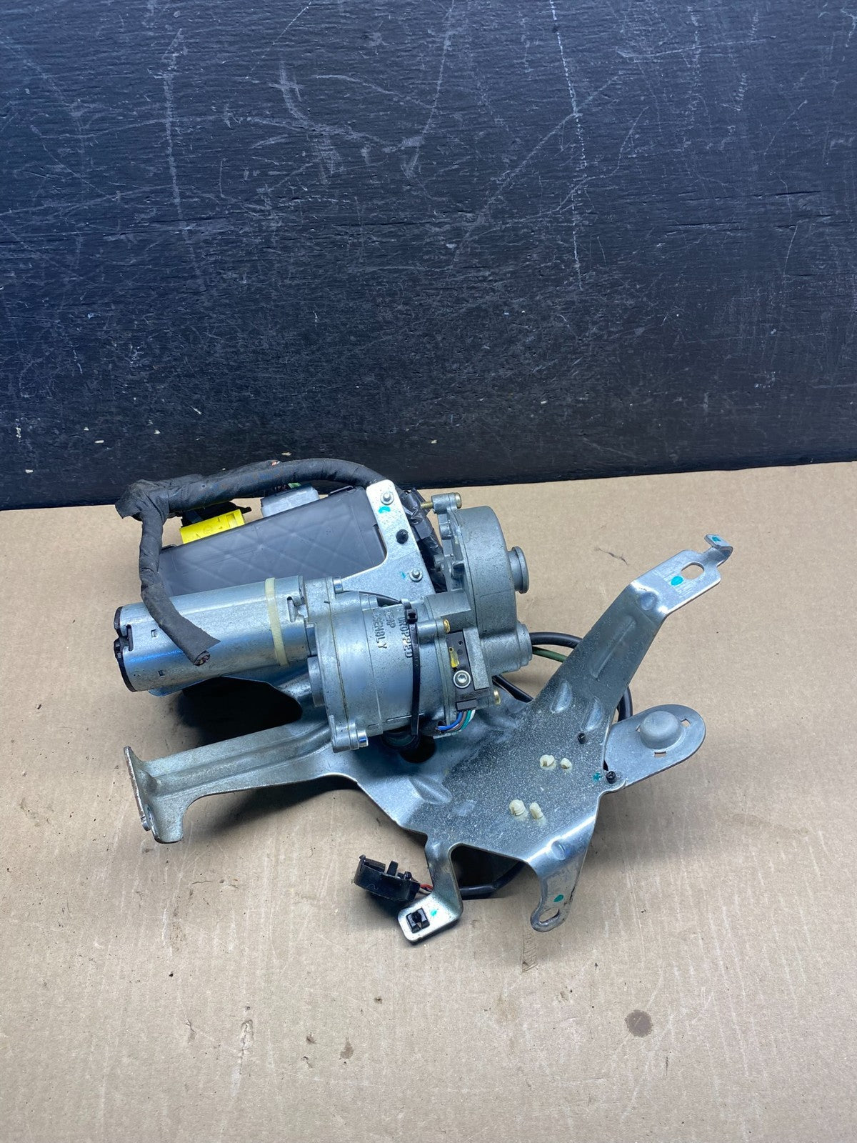 2013 - 2019 Lincoln MKT Power Motor Liftgate Tailgate Control Module AG3889 DG3