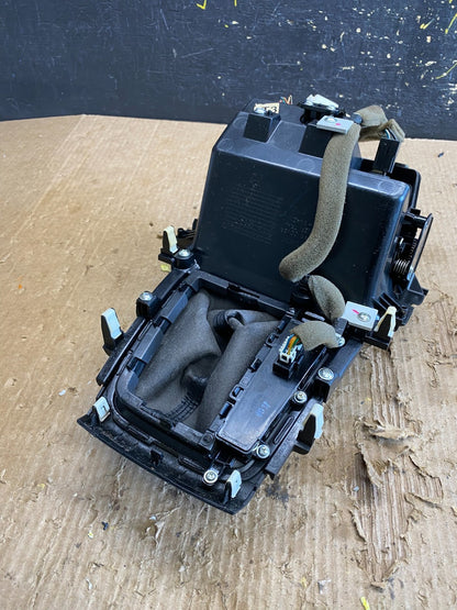 2014 - 2016 Hyundai Elantra Shifter Bezel Center Console Storage Oem Z9817 DG4