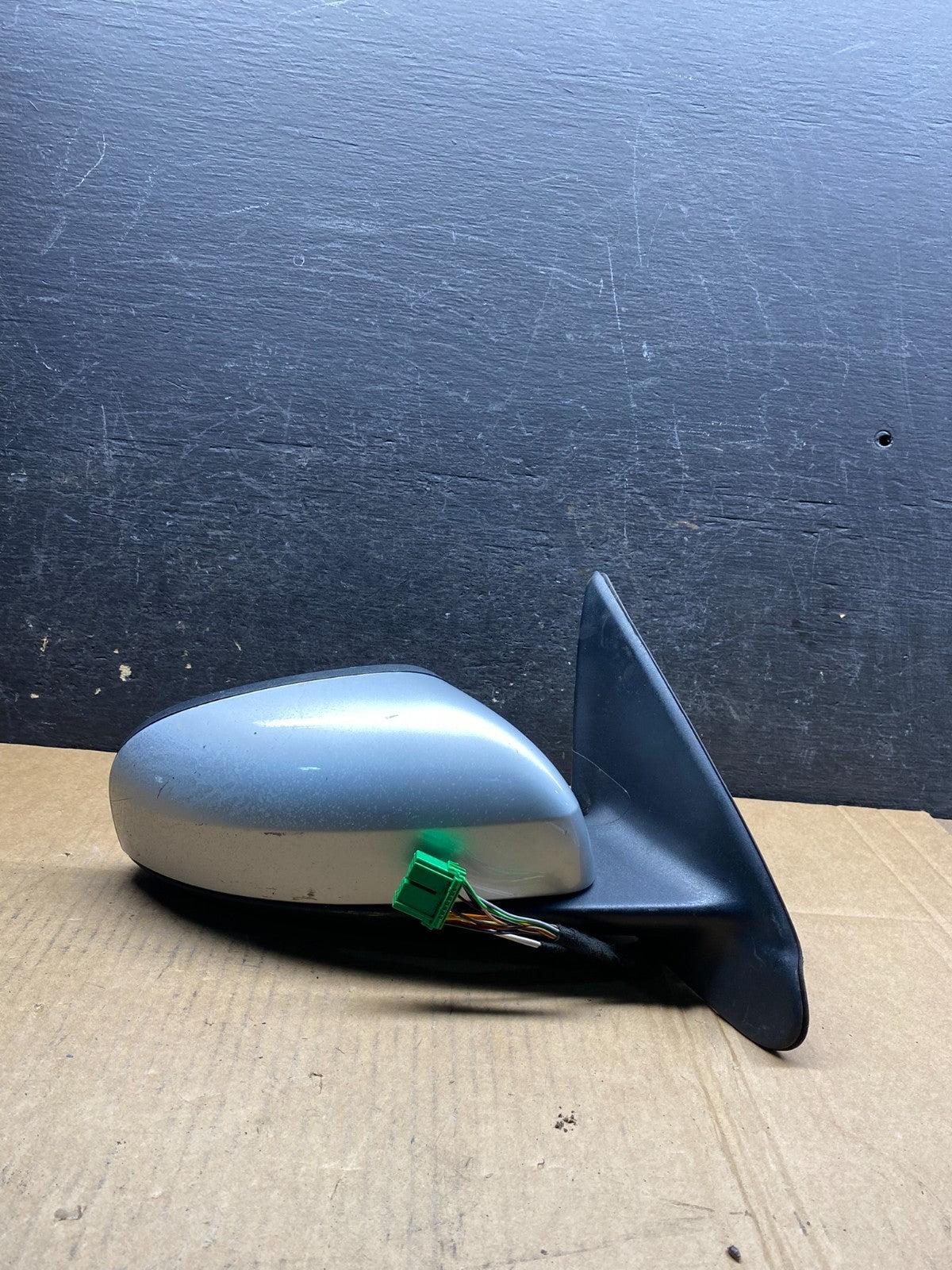2000 to 2004 Volvo V70 Right Passenger RH Side Mirror ai9710 DG0