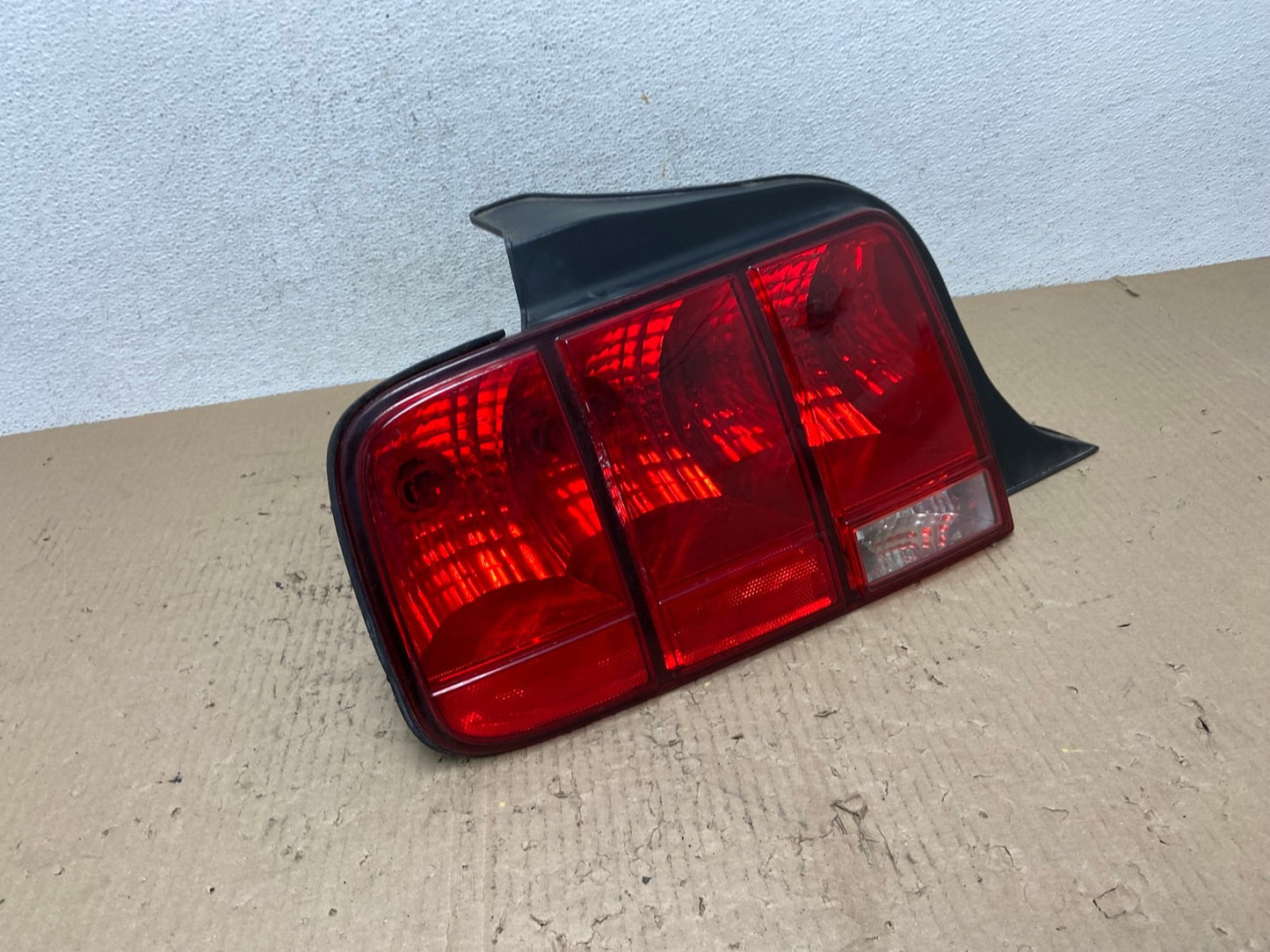 2005 - 2009 Ford Mustang Left Driver Lh Side Tail Light AF2901 LK2
