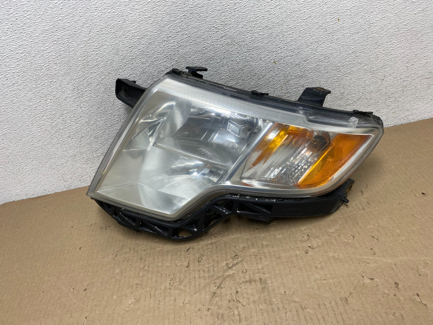 2007 2008 2009 2010 Ford Edge Headlight Left Driver Halogen AG5929 DW0