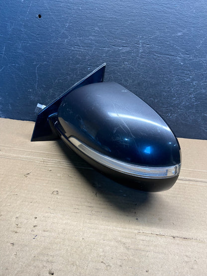 2016 to 2020 Kia Sorento Left Driver LH Door Mirror Turn Signal AE8130 DG2