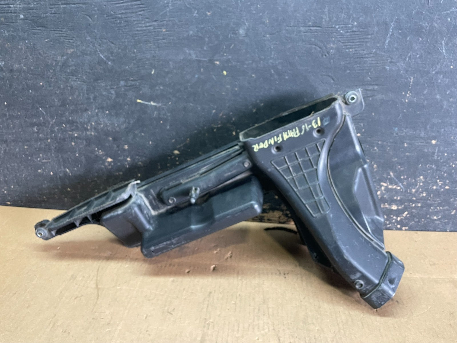 2013-2016 Nissan Pathfinder Upper Air Intake Duct OEM Z8221 DG6