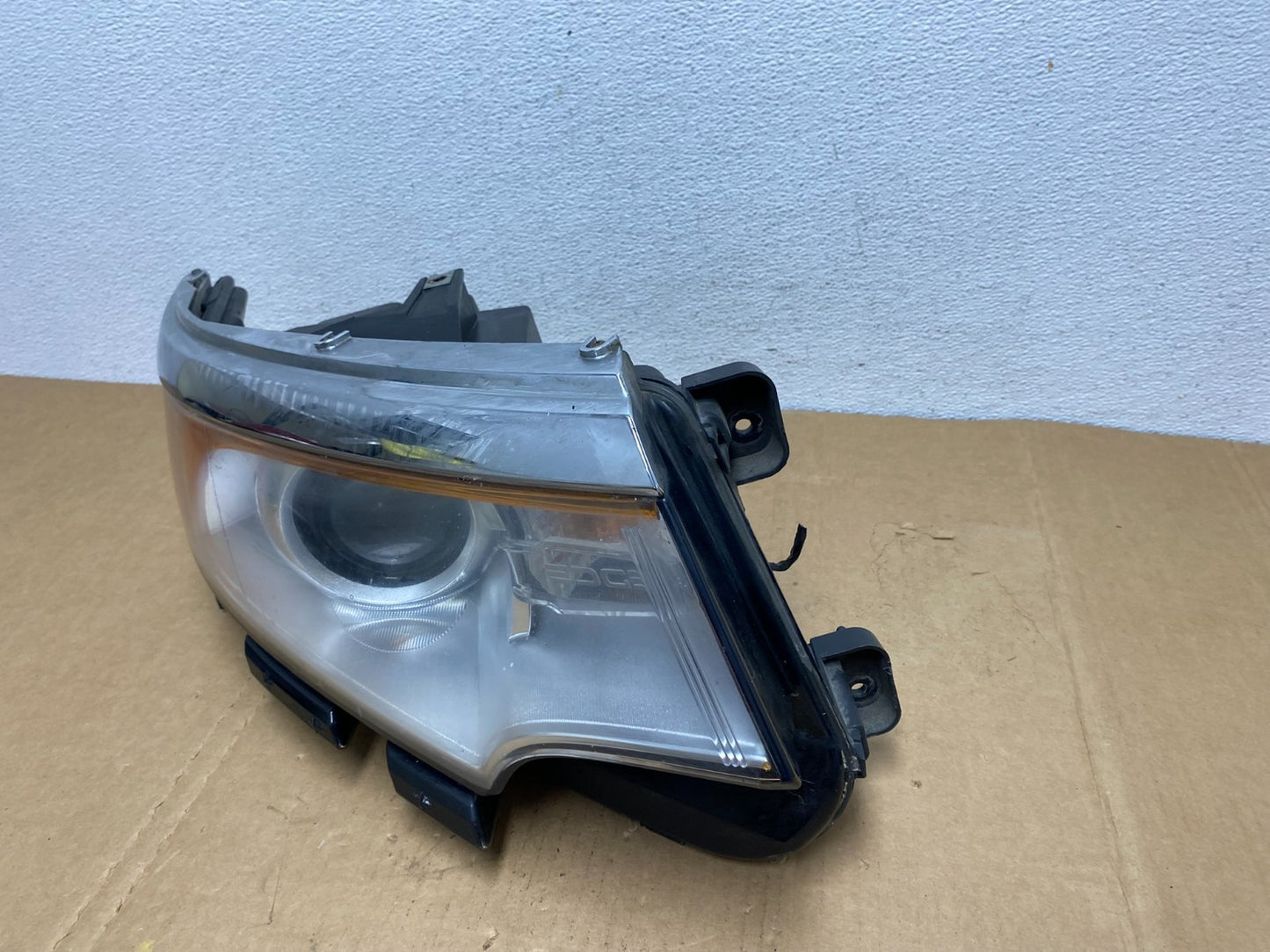 2011 to 2014 Ford Edge Front Right Passenger Headlight Halogen AC8418 DW1