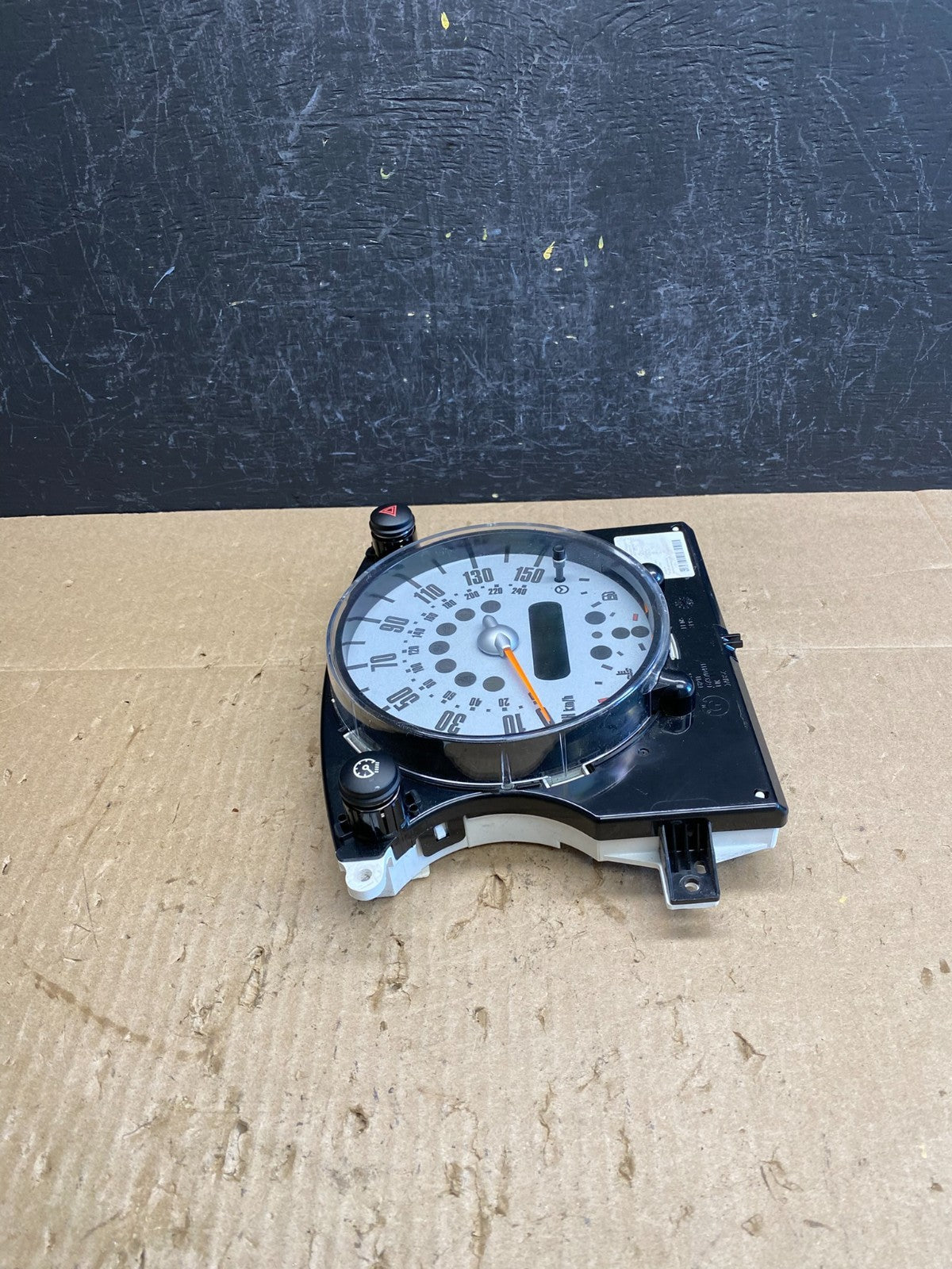 2007 - 2010 Mini Cooper Speedometer Cluster Gauge AC9087 DG1