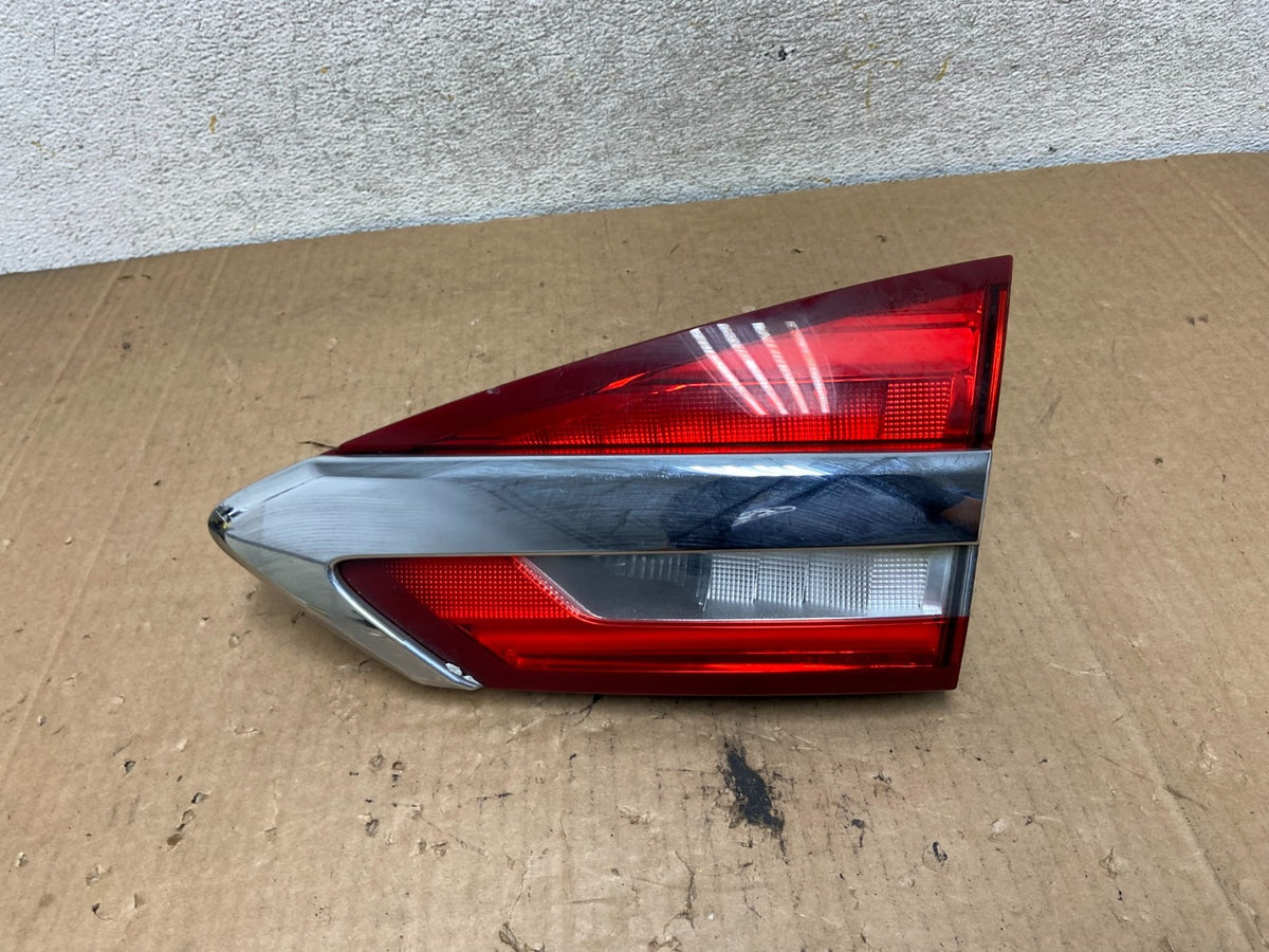 2017 - 2018 Ford Fusion Right Passenger RH Side Inner Tail Light AI8998 LK0