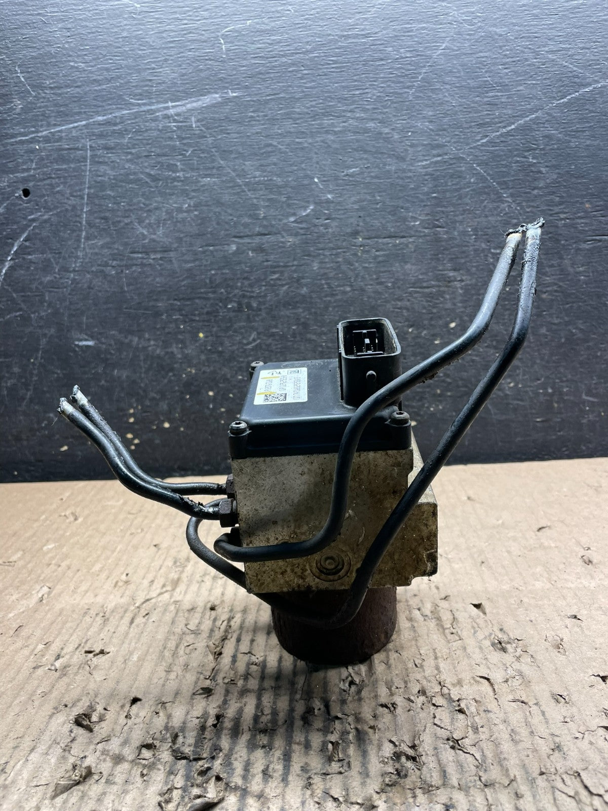 2009 - 2012 Chevy Express GMC Savana 1500 2500 ABS Anti Lock Brake Pump V0854 DG1