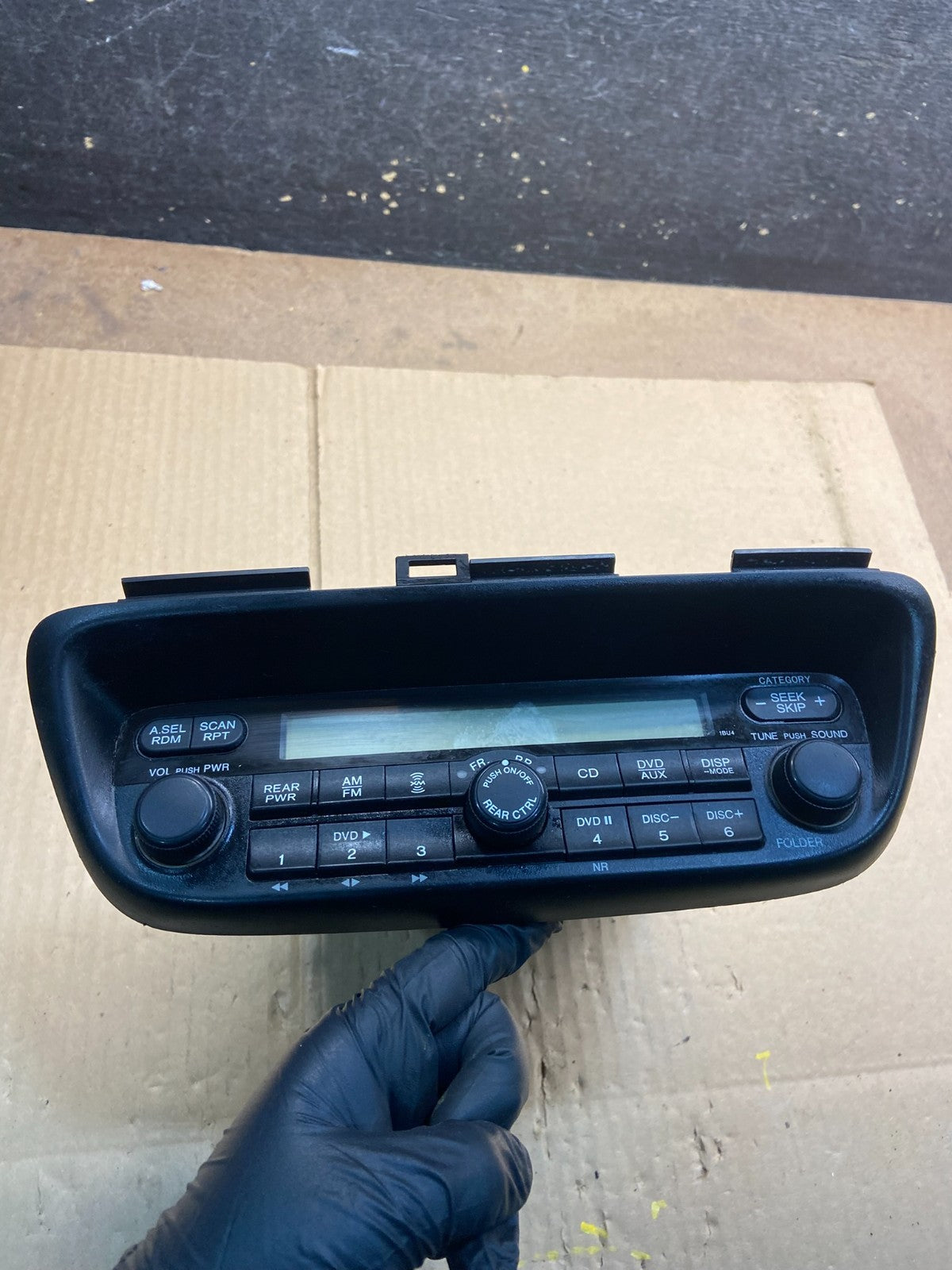 2005 to 2010 Honda Odyssey Am Fm Cd Player Radio Receiver Y4415 DG0