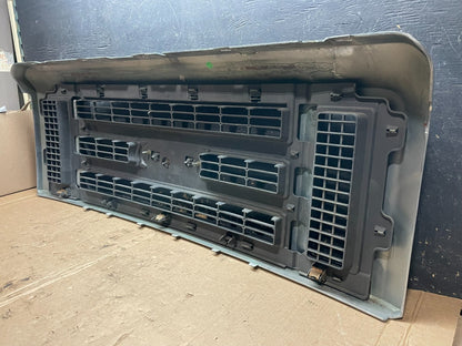 2008 to 2014 Ford Econoline E150 E250 Front Upper Chrome Grill Grille Z5821 DG8