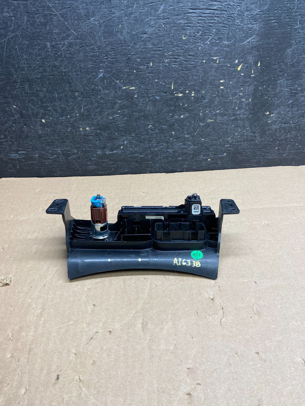 2013-2016 Chevy Malibu Hazard Socket Traction Control Button Panel Trim AI63383