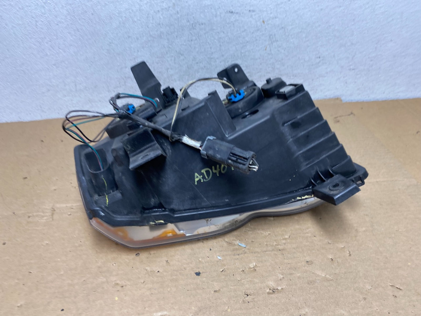 2008-2010 Jeep Grand Cherokee Left LH Driver Side Halogen Headlight AD4019 DW7