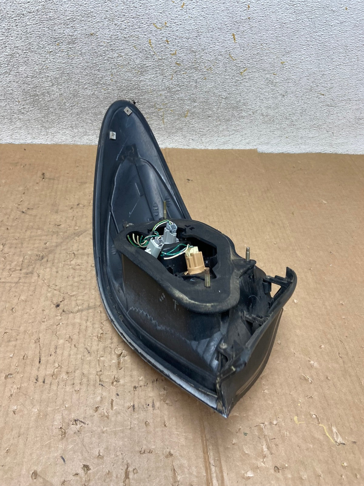 2002 to 2004 Lexus ES300 ES330 Right Passenger Side Tail Light AI5471 LK6