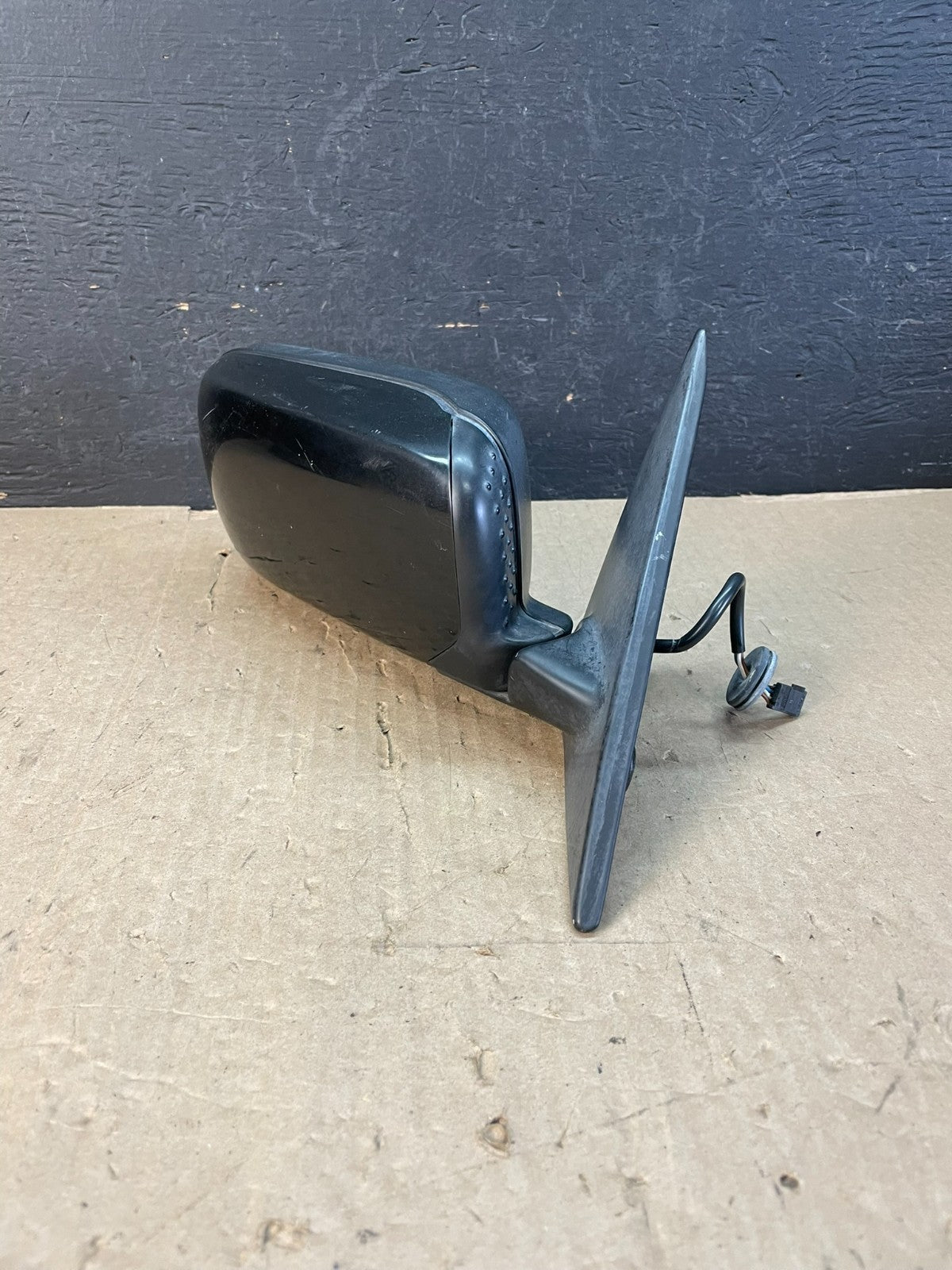 1992 to 1996 BMW 325i Right Passenger Side View Door Mirror AD5908 DW1