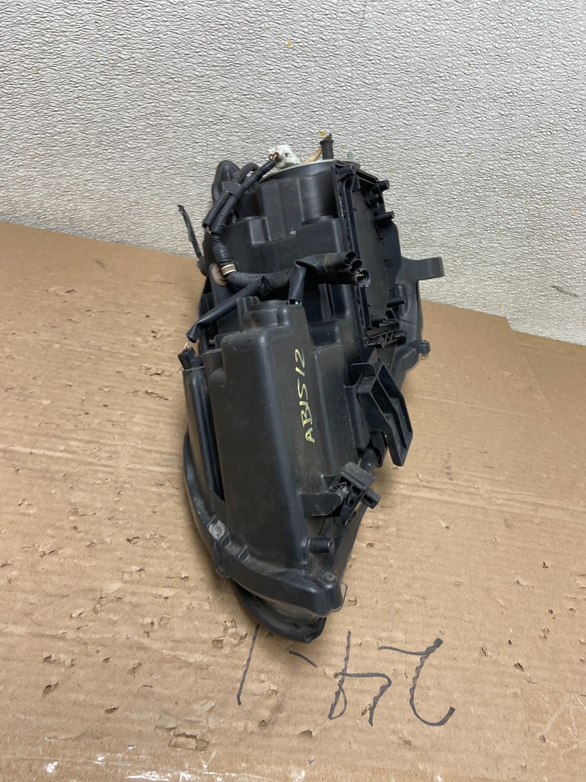 2004 to 2009 Lexus RX330 RX350 Halogen Right Passenger Headlight OEM AB1512 DG10