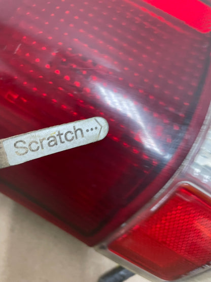 2000 to 2002 Chevrolet Express Left LH Side Tail Light Oem Q4284 DW4