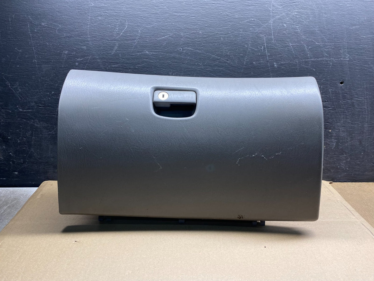 2004-2010 Toyota Sienna Front Right Passenger Storage Glove Box AI5244 DG0