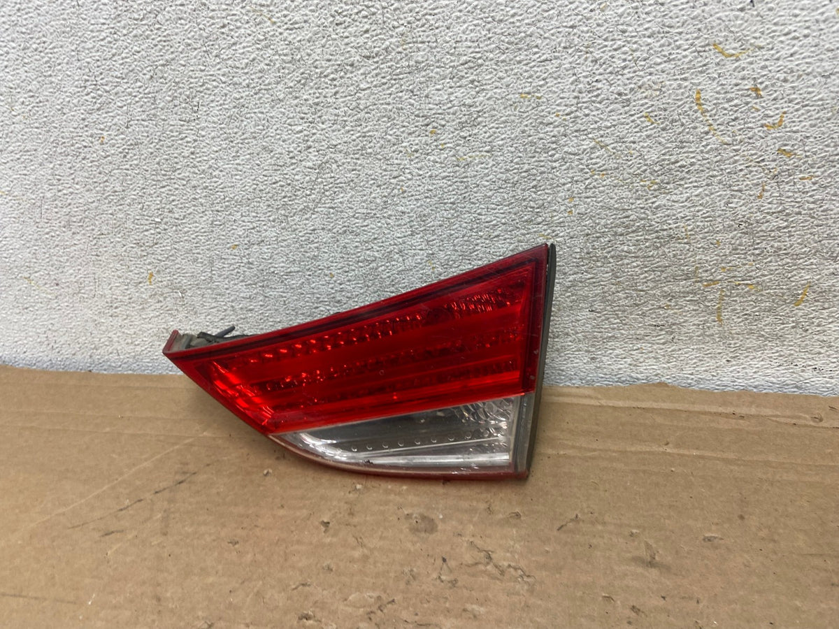 2011 2012 2013 Hyundai Elantra Inner Tail Light Right Passenger AH9168 LK2