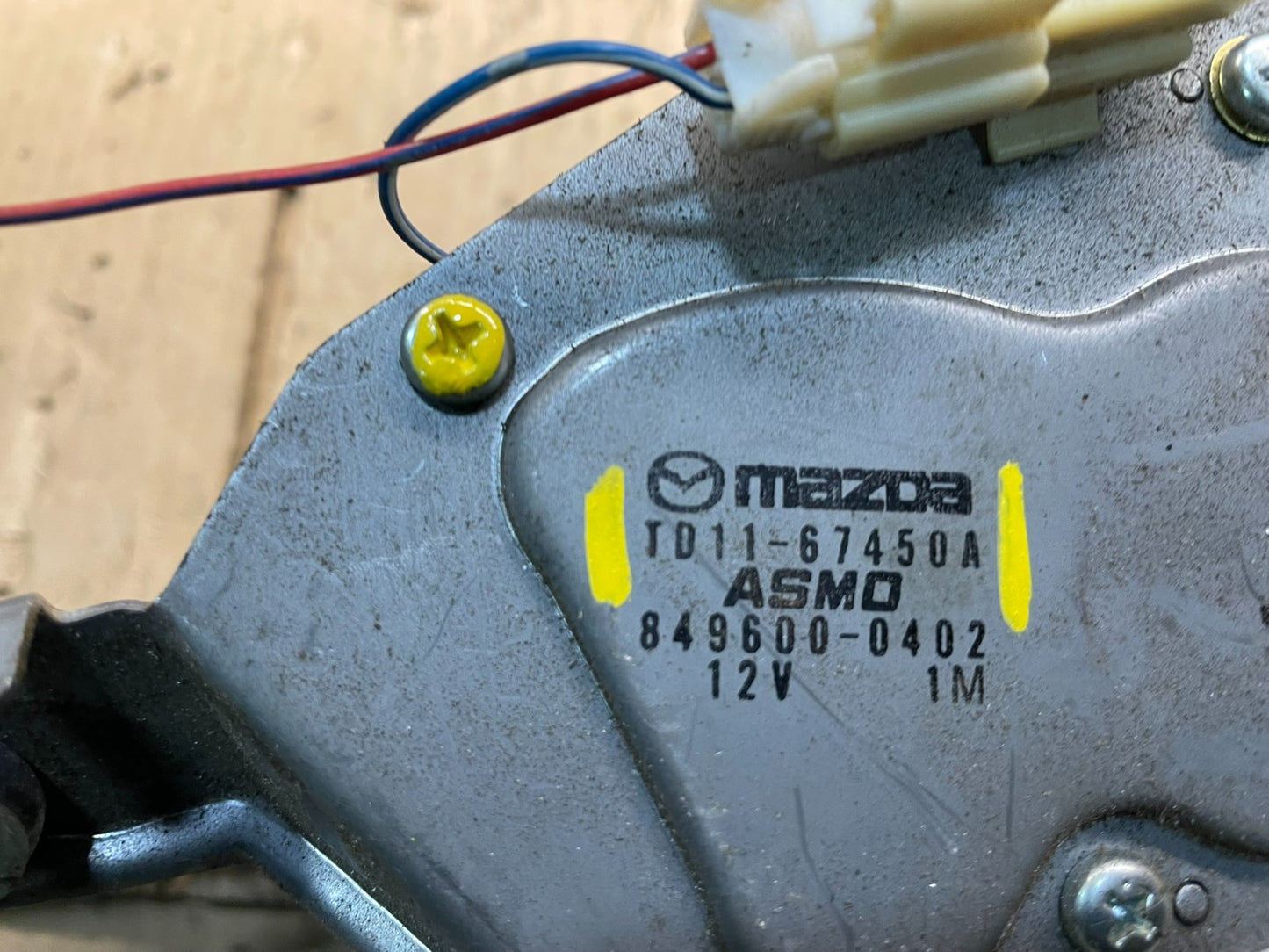 2007 to 2015 Mazda CX-9 CX9 Windshield Rear Wiper Motor V8818 DG5