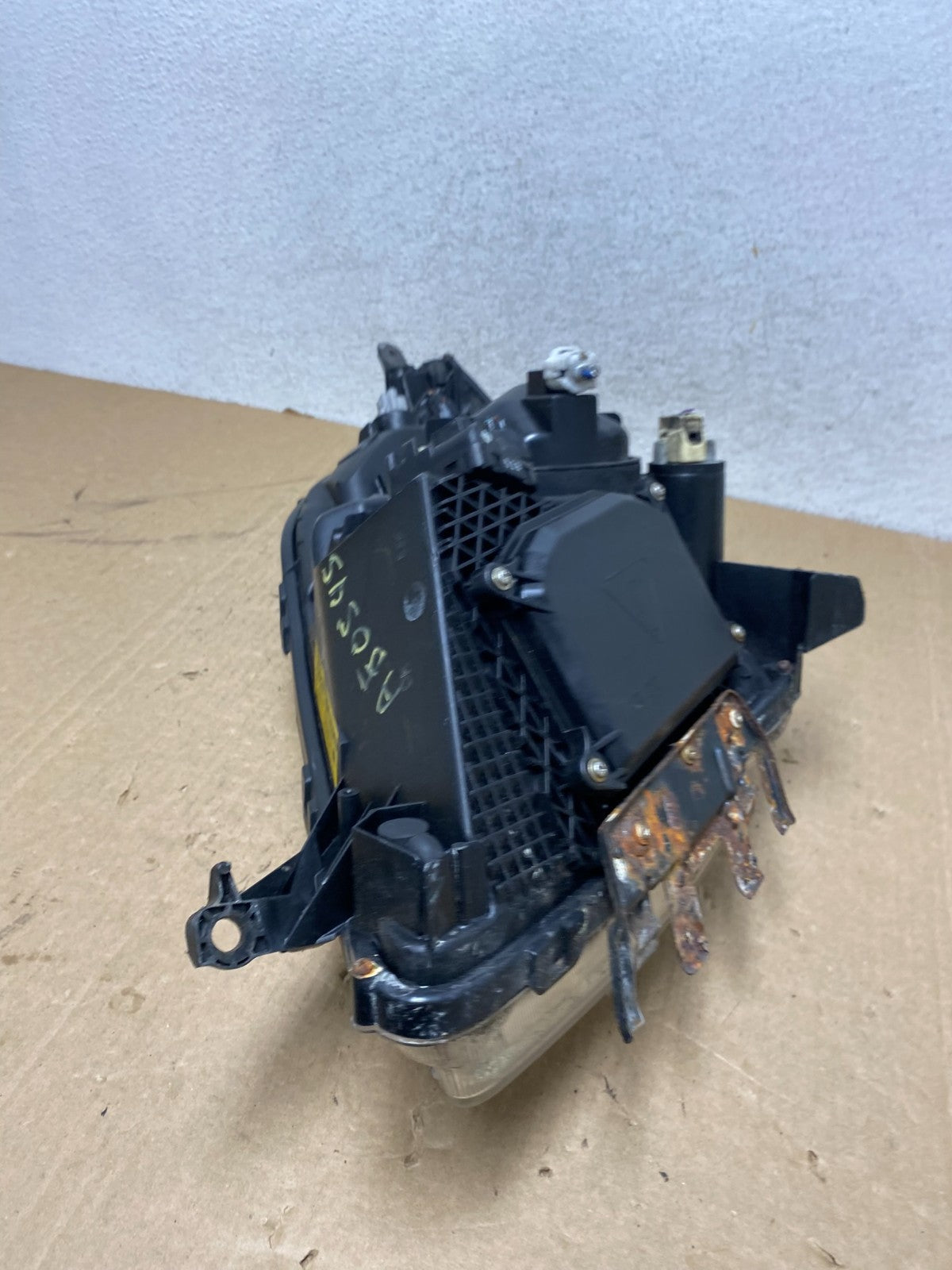 2004 - 2005 Toyota Prius Right Passenger RH Side Headlight Xenon Hid AG0545 DW7