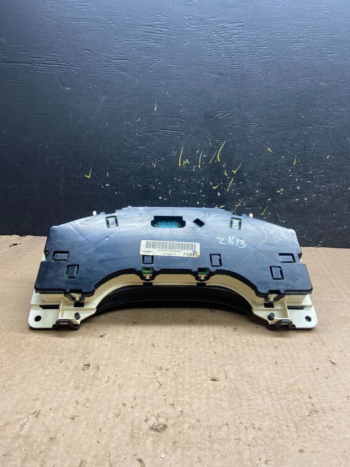 2004 to 2007 Chevrolet Express Speedometer Cluster Gauge OEM Z1613  DG5