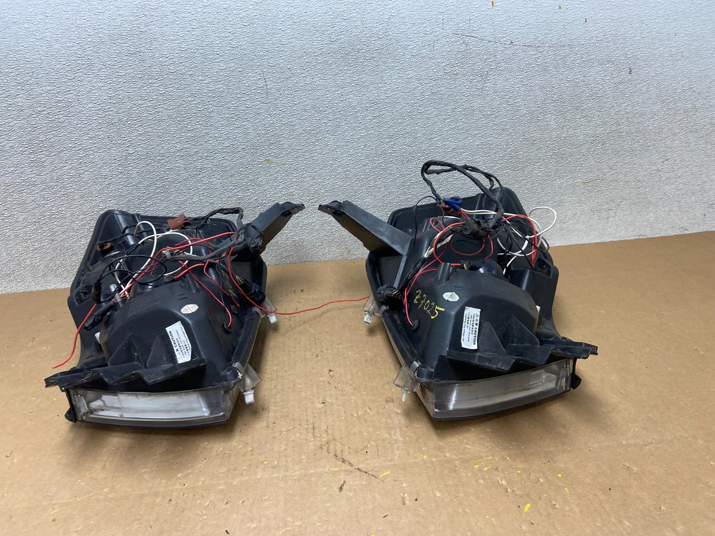 2004 to 2007 Nissan Armada Left+Right Side Set LED Black Headlights Z7025 DG10