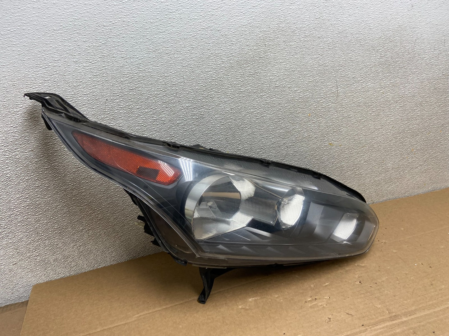 2014 to 2018 Ford Transit Connect Right Passenger Side Headlight AB3500 DW2