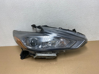 2016 - 2018 Nissan Altima Right Passenger RH Halogen Headlight AE6642 DW0