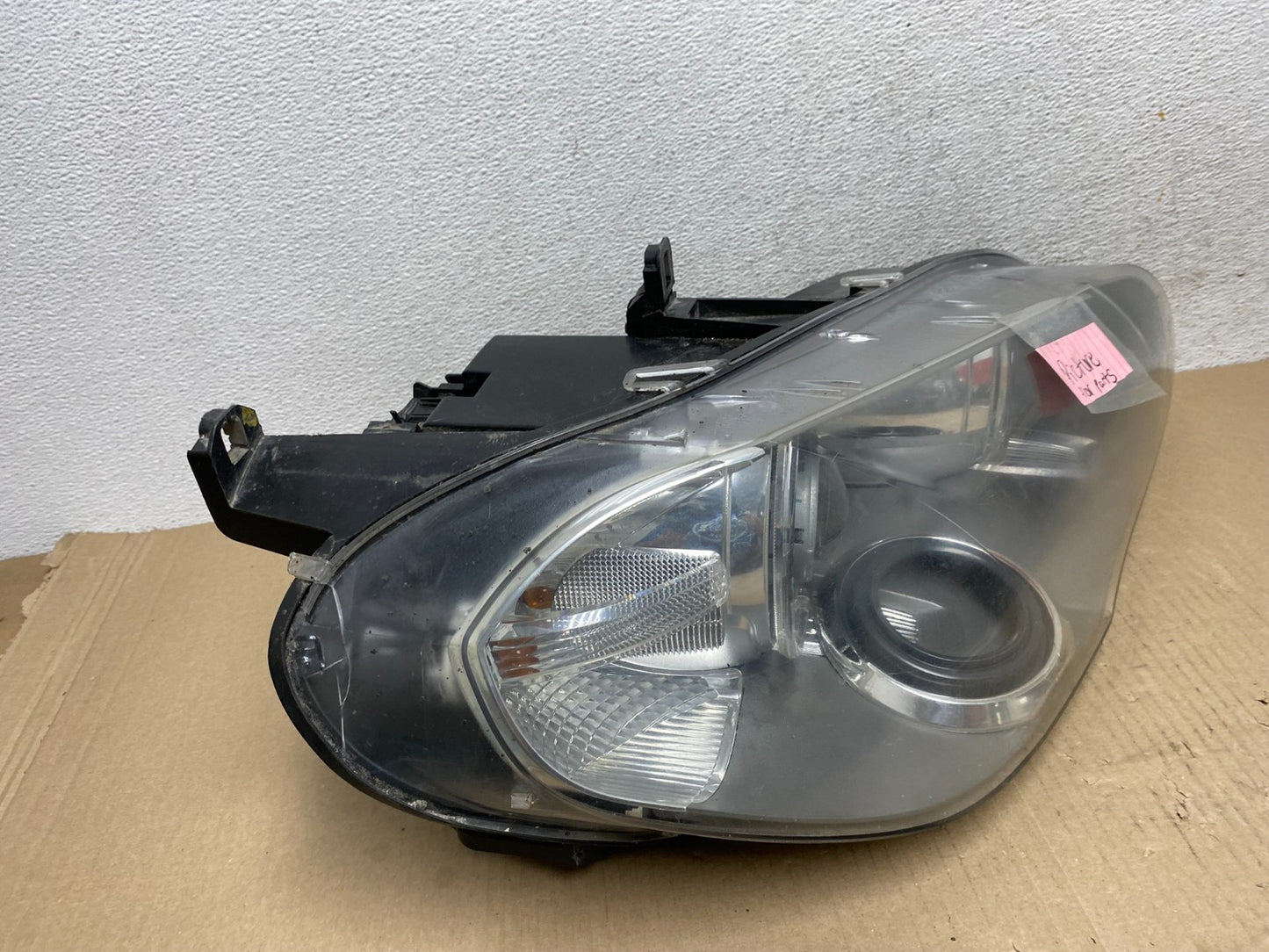 2011 to 2013 BMW X5 Right Passenger RH Side Headlight Xenon HID AF5840 DW2