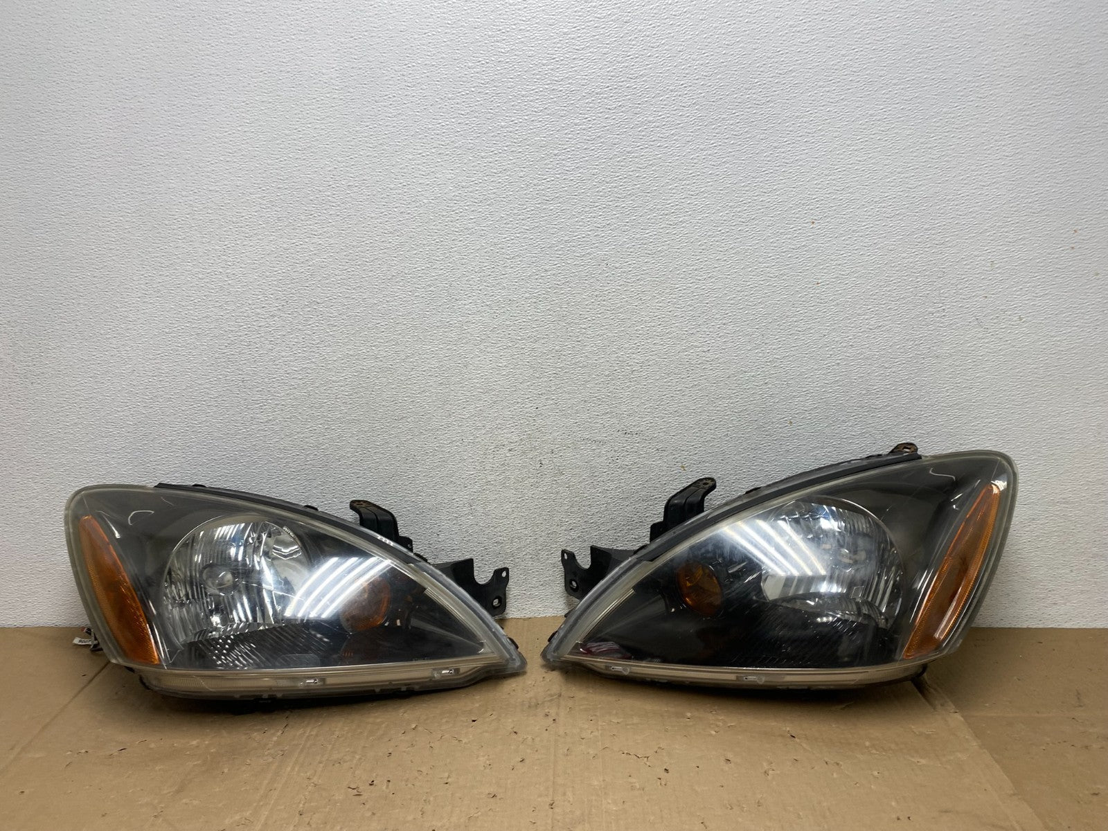 2004-2007 Mitsubishi Lancer Left+Right Side Headlights Halogen AE9289 DW0