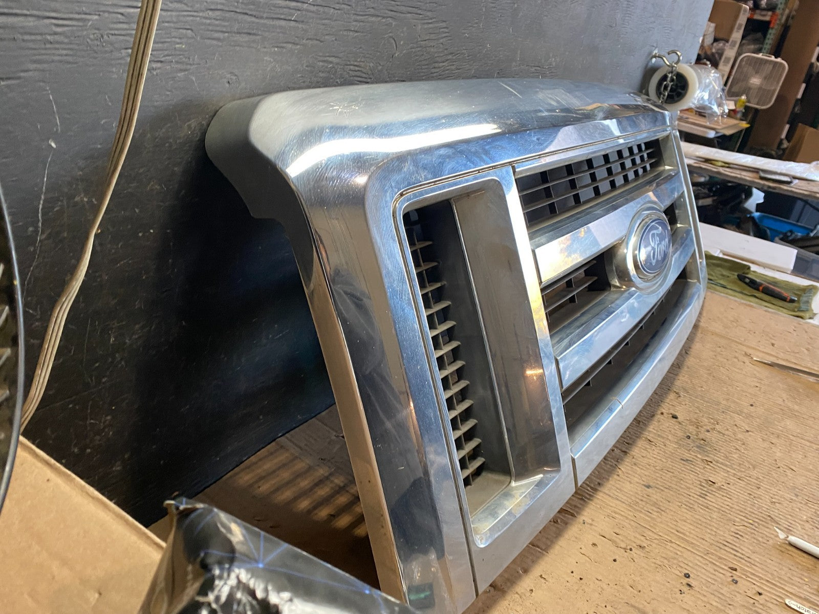 2008 to 2014 Ford Econoline E150 E250 Front Upper Chrome Grill Grille s9658 DG2