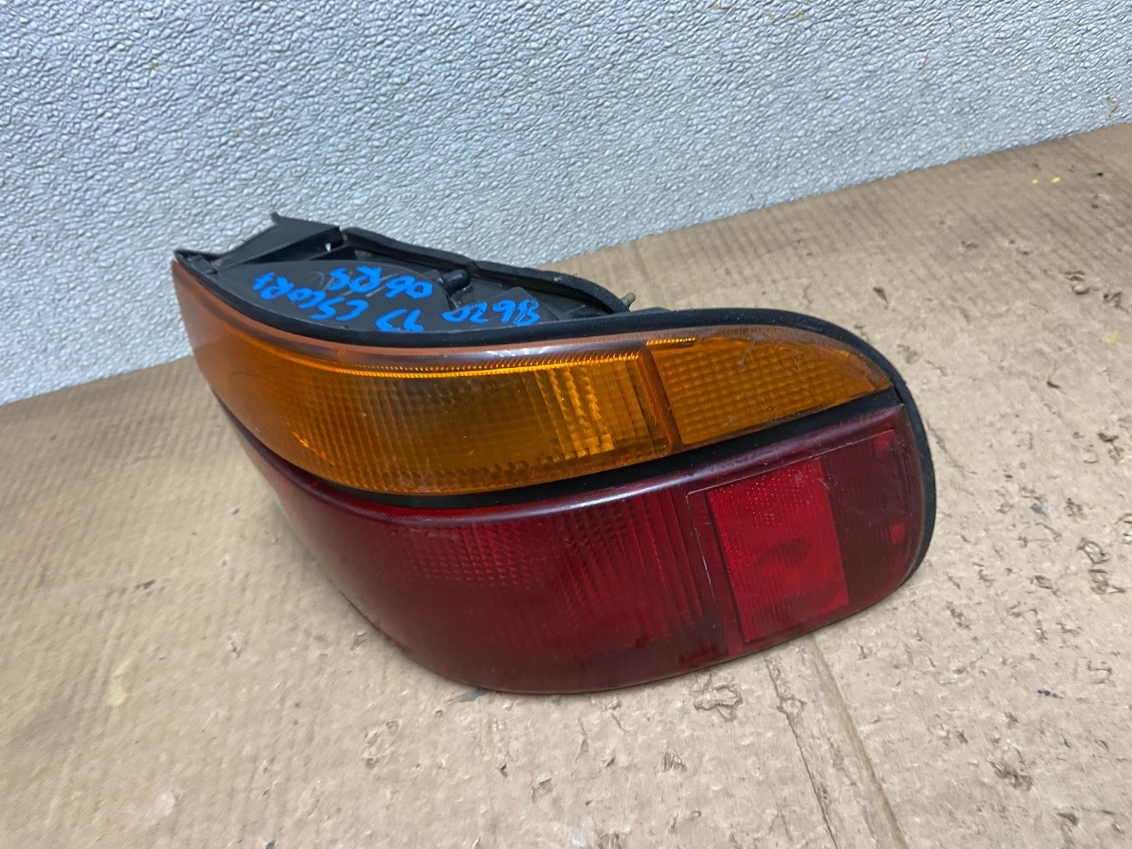 1991 - 1992 Ford Escort  Right Passenger RH Side Tail Light aa7190 DG1