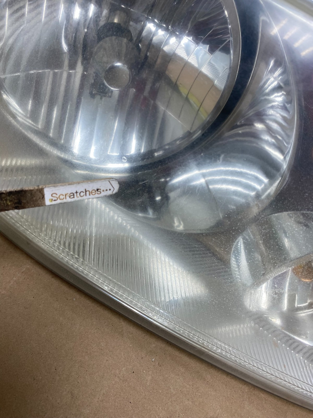 2004 to 2008 Ford F-150 F150 Left+Right Halogen Headlights AH9324 DW4