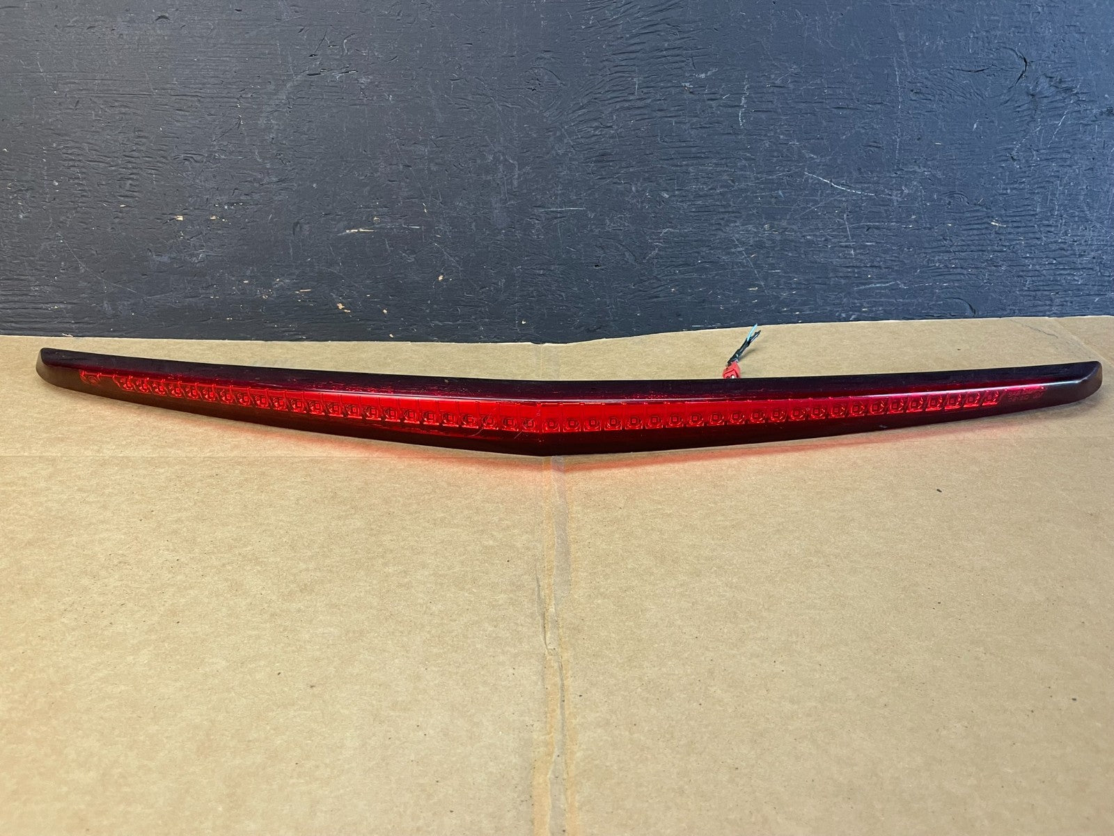 2008-2013 Cadillac Cts Sedan Trunk Lid 3rd Third Brake Tail Light ae0769 DG0