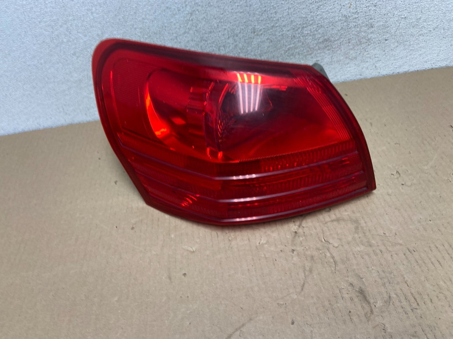 2008 to 2015 Nissan Rogue Left Driver Lh Side Tail Light AG5904 DW0