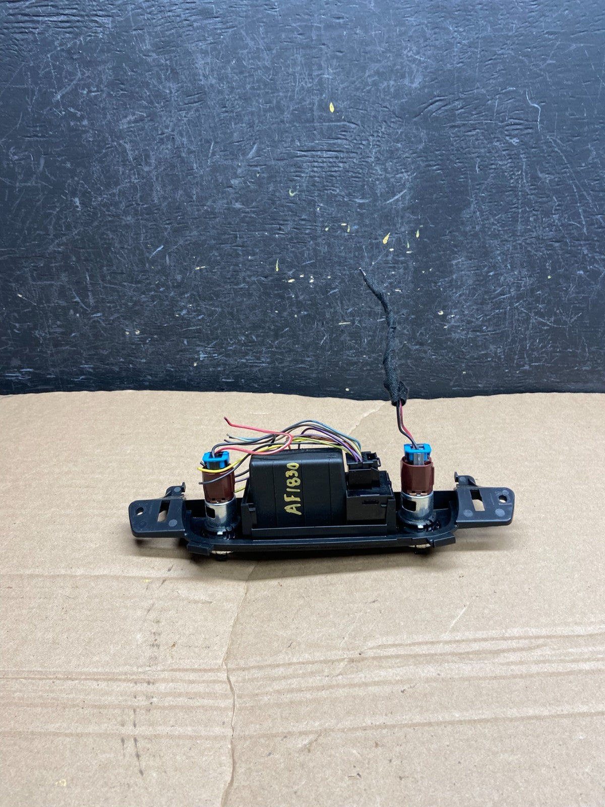 2007 - 2014 Chevrolet Tahoe Yukon Pedal Traction Control Switch AF1830DG3