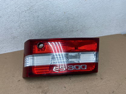 2000 2001 Lexus ES300 Inner Right Passenger RH Side Tail Light AF4997 LK0