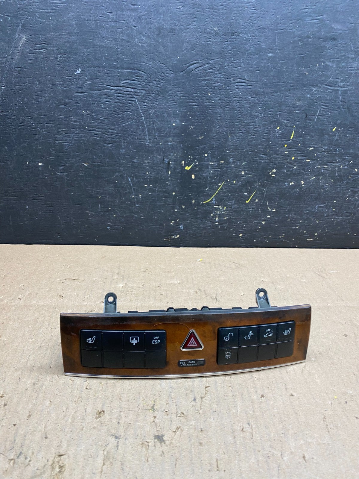 2005 - 2007 Mercedes C230 C240 Center Console Switch Control Unit T4938 DG0