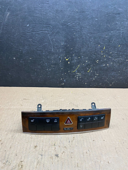 2005 - 2007 Mercedes C230 C240 Center Console Switch Control Unit T4938 DG0