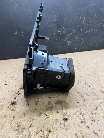2011 2012 2013 Kia Optima Front Dash Radio Bezel Trim Air Vent t8665 DG2
