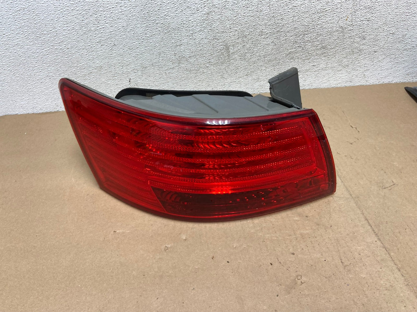 2009 to 2010 Hyundai Sonata Left Driver Lh Side Tail Light AG4600 LK0