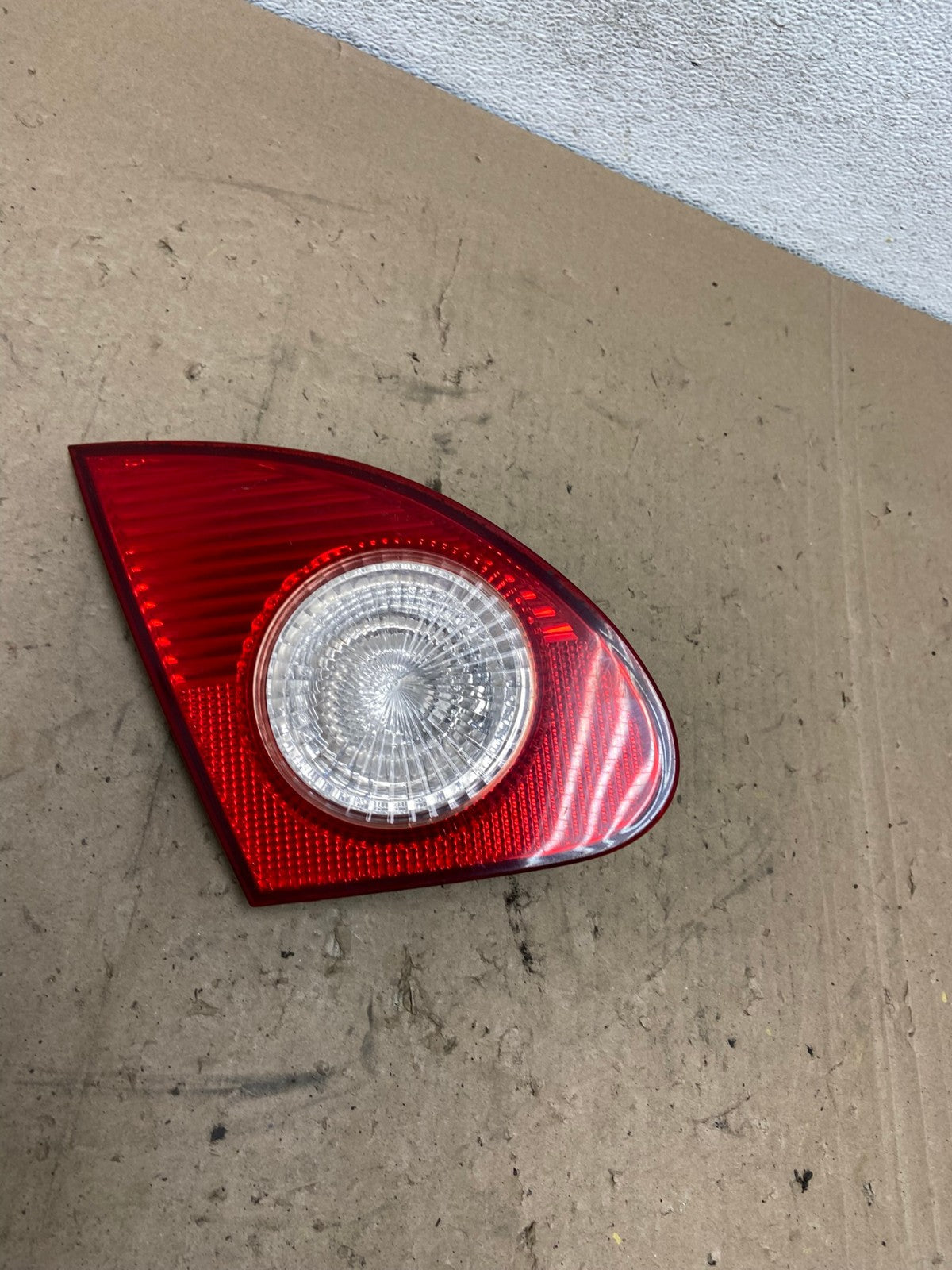 2003 - 2008 Toyota Corolla Inner Left Driver Lh Side Tail Light AG5464 LK0
