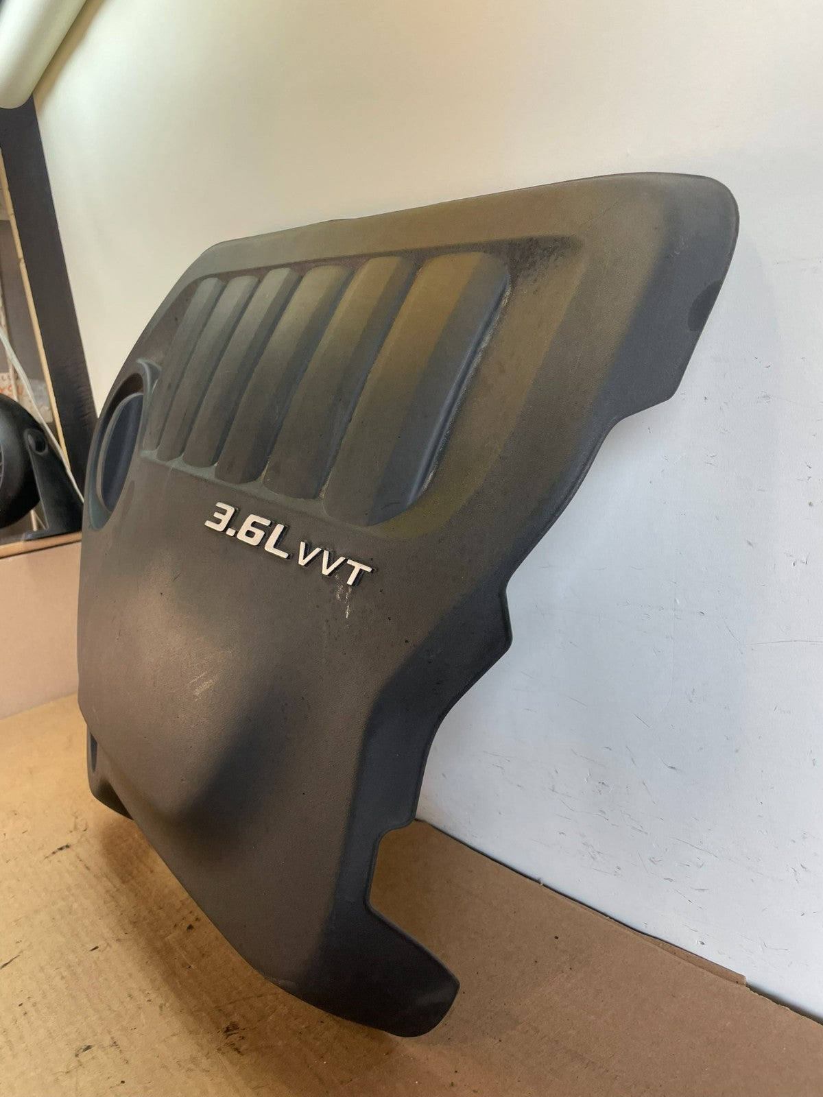 2011 to 2014 Chrysler 200 Avenger 3.6L VVT Engine Motor Cover Shield AF8837 DG1