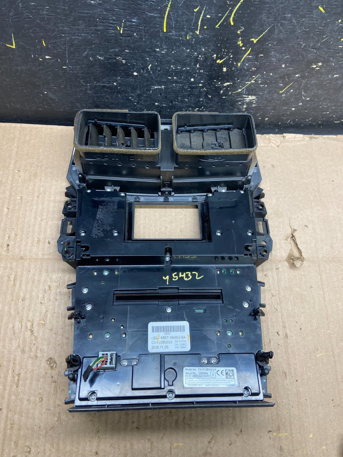 2019 Ford Explorer Radio Climate Control Trim Bezel Panel y5432 DG3