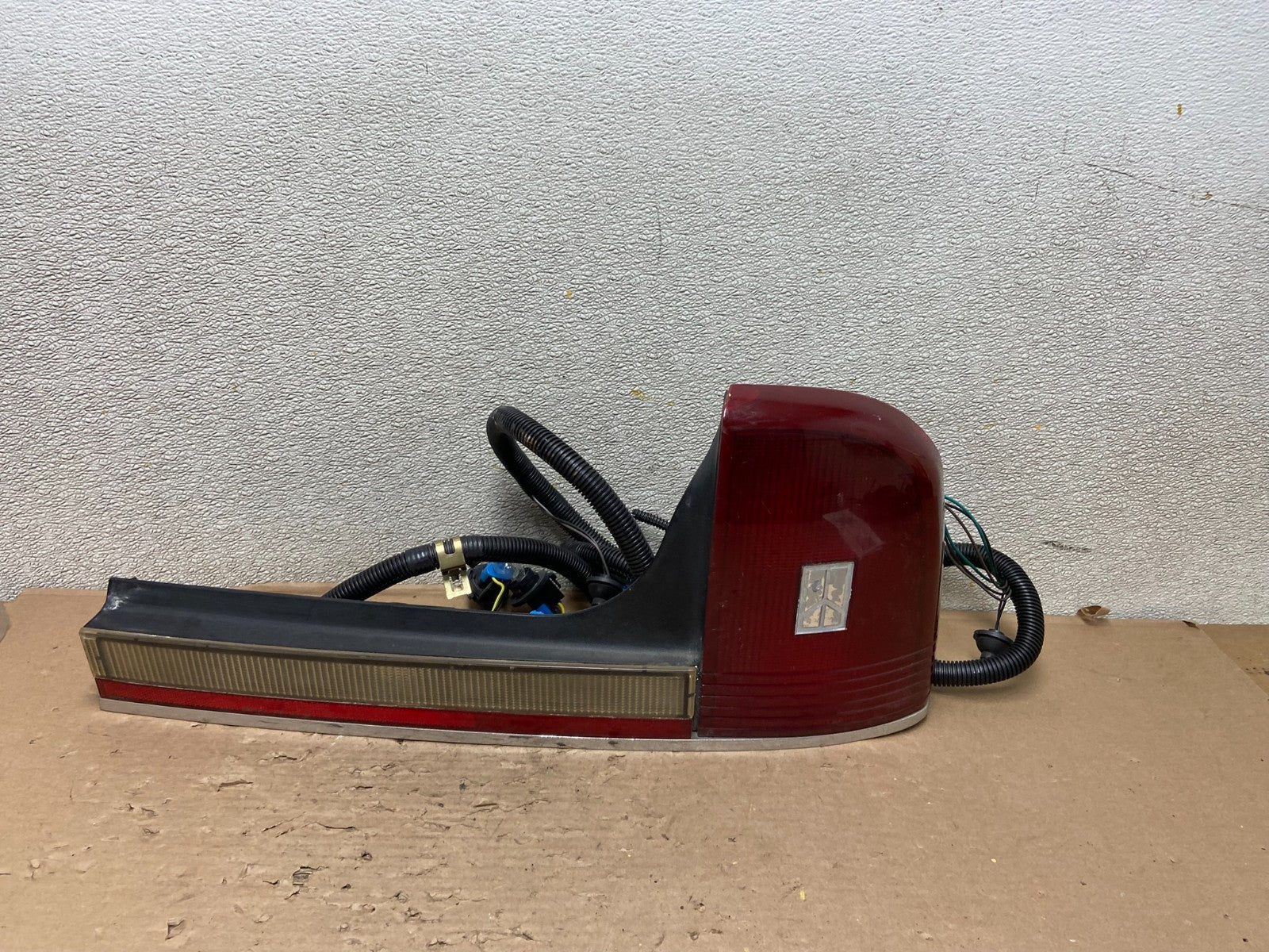 1988-1991 Oldsmobile Cutlass Right Passenger RH Side Tail Light AB0922 DG0